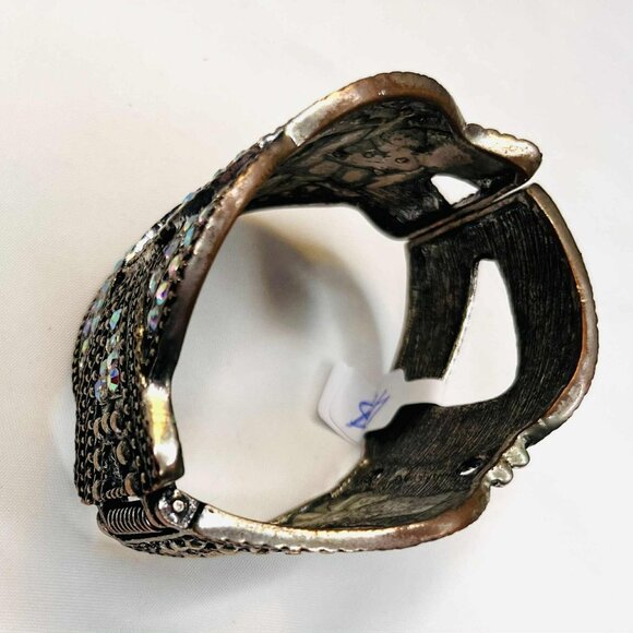 Vintage Rhinestone Cuff Bracelet 1980s, Celtic Knot Design, Silver-Tone Metal - Picture 4 of 6